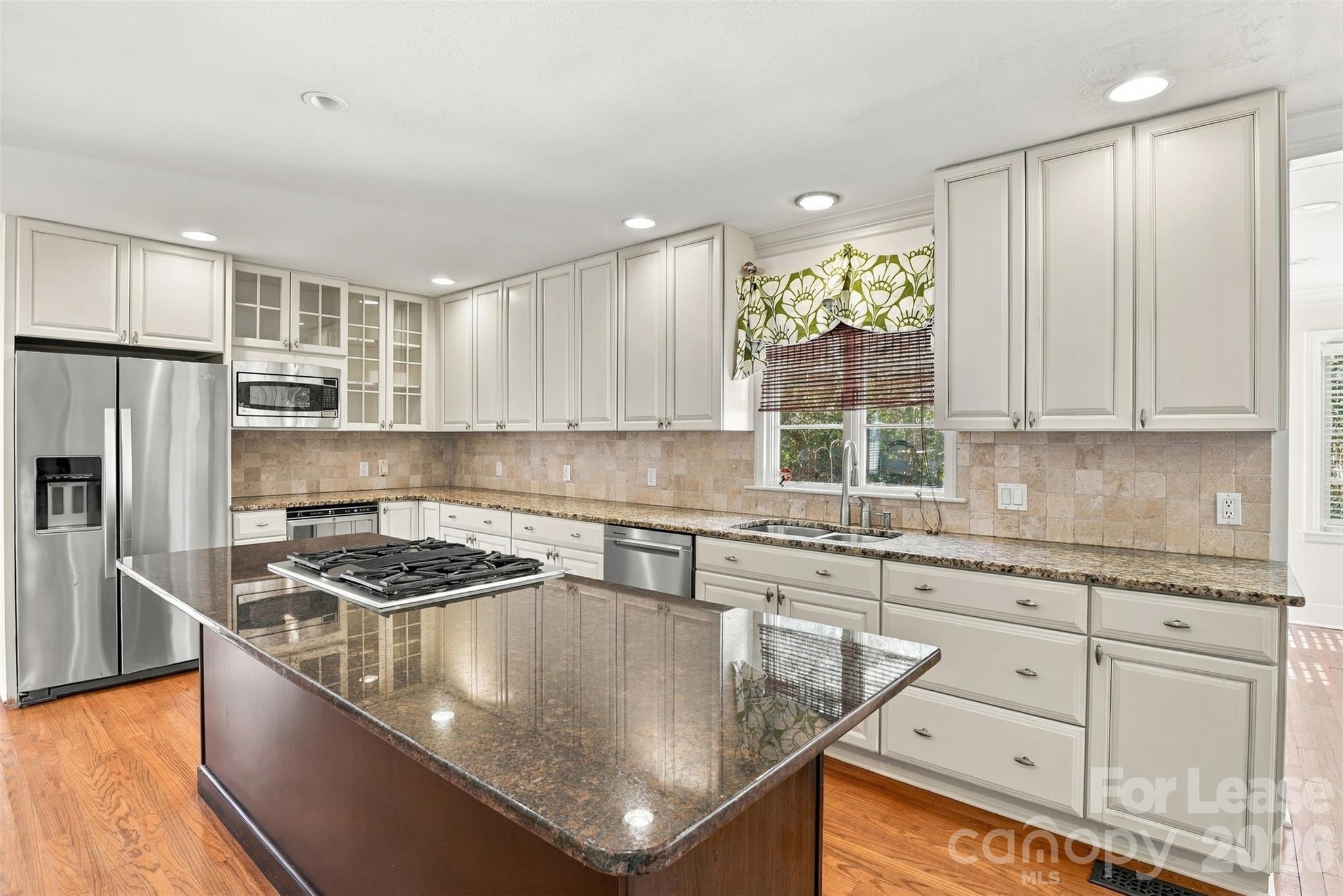 Single Family Residence at 618 Shelton Street, Charlotte, photo 7 of 24