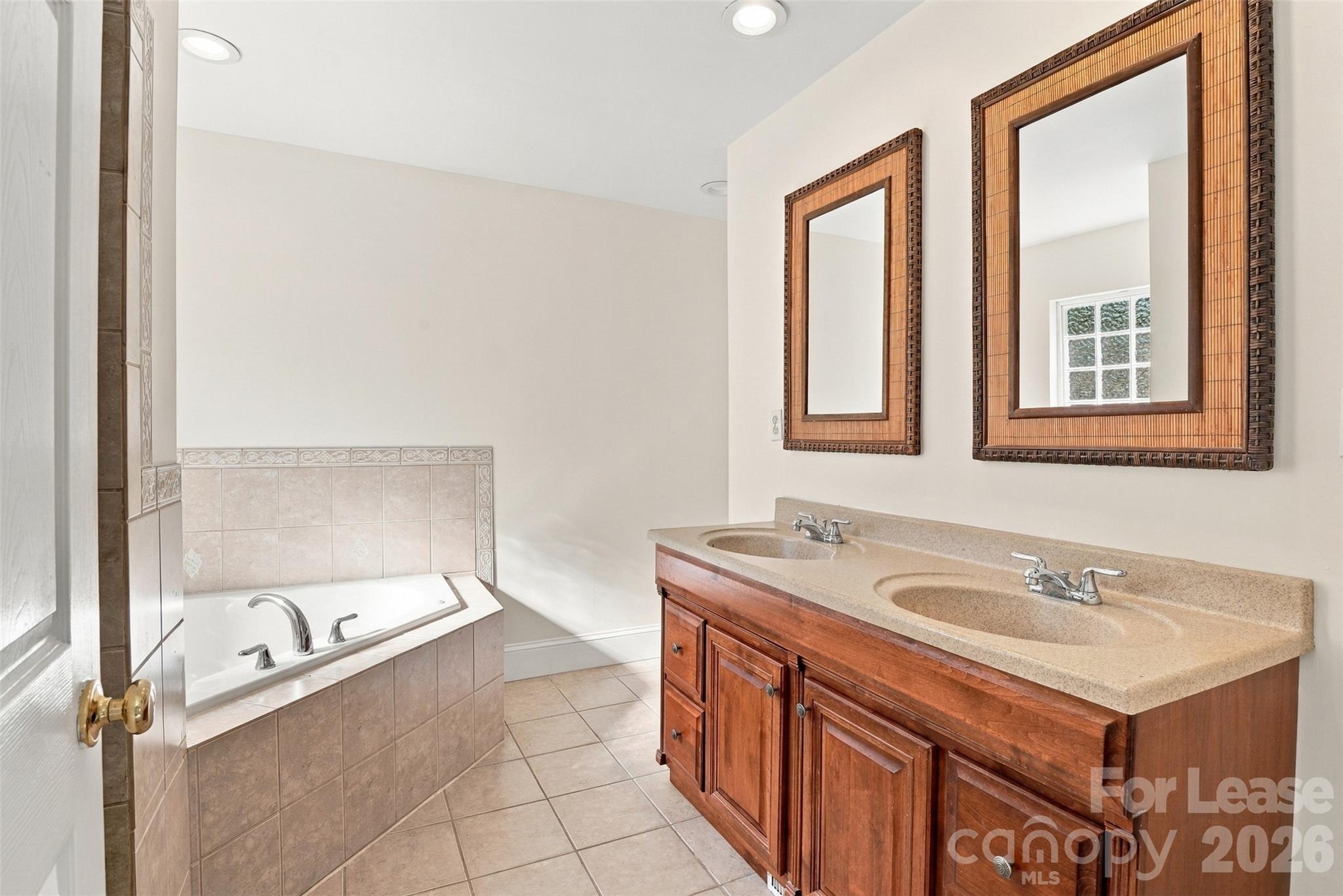 Single Family Residence at 618 Shelton Street, Charlotte, photo 14 of 24