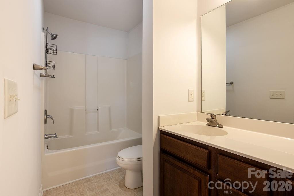 primary bath - 31 Amersham Lane, Fletcher