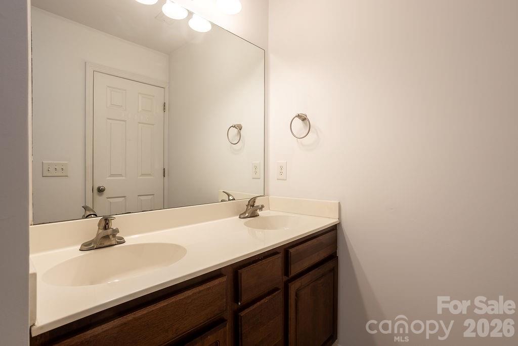 primary bath - 31 Amersham Lane, Fletcher