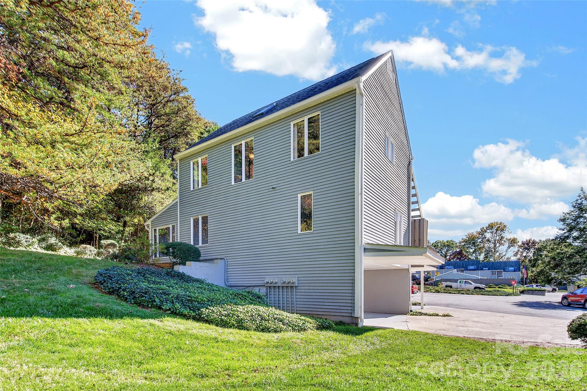 Condominium at 1 Lynx Drive, Black Mountain, photo 3 of 46