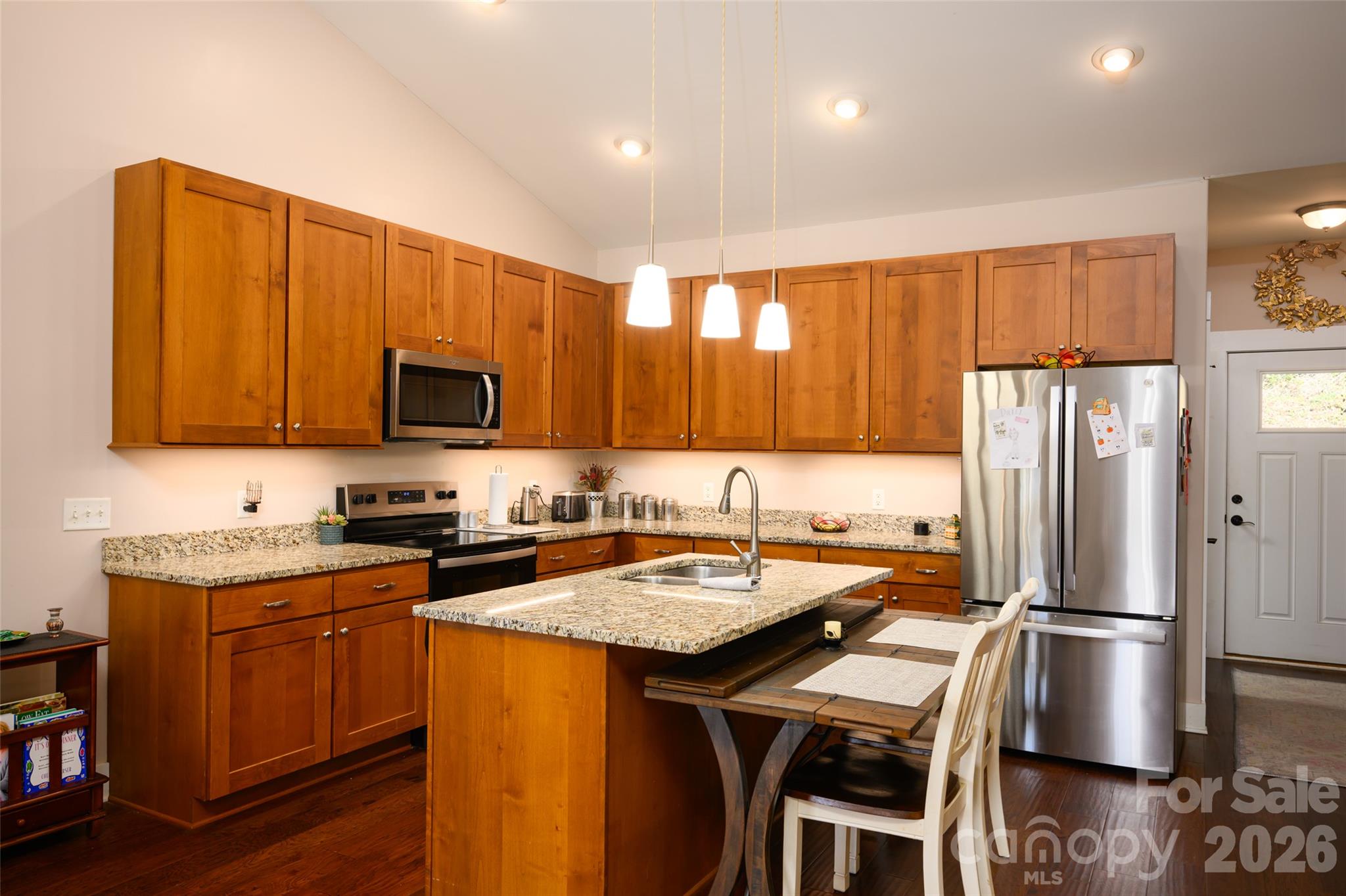 Townhouse at 421 Kerlee Heights Road, Black Mountain, photo 6 of 14