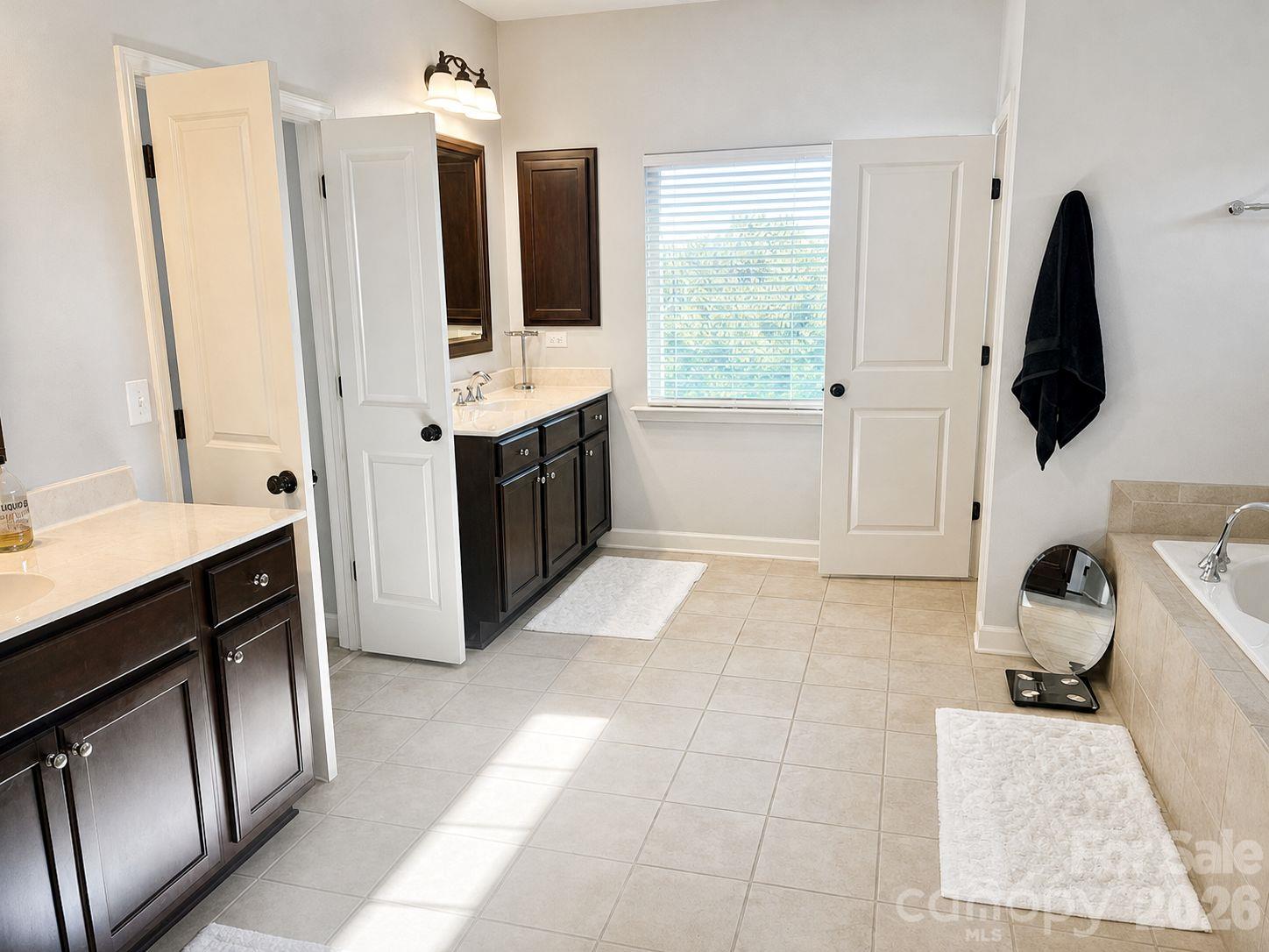 Primary on Suite shot 2 - 3125 Kennys Street, Pineville
