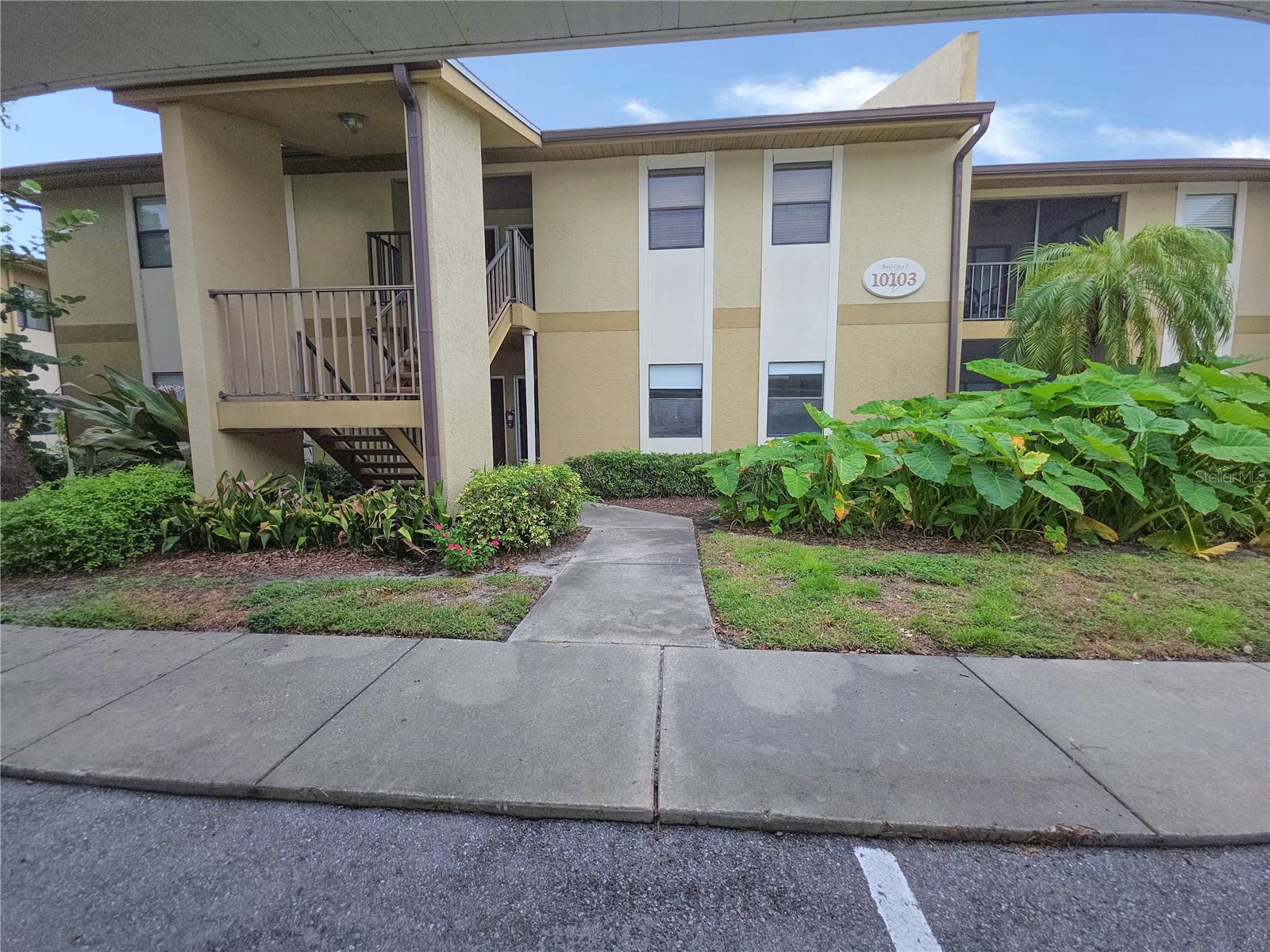 10103 SAILWINDS BLVD N #102