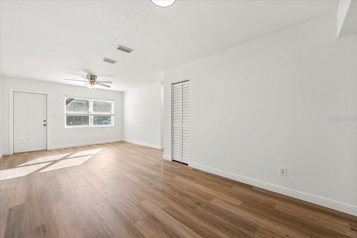 Living room/ dining area - 711 14TH ST, PALM HARBOR