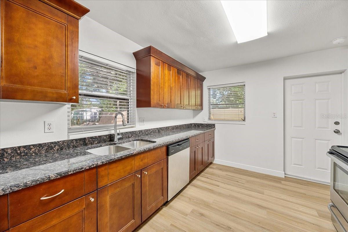 Double sink for quick clean-up! - 711 14TH ST, PALM HARBOR