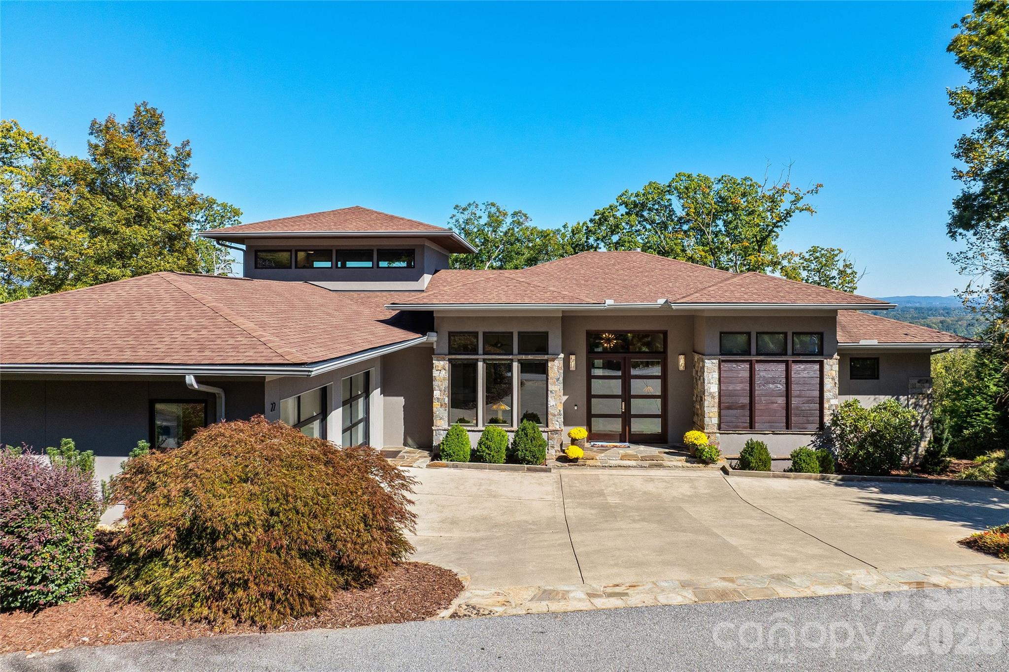Striking Architecture with Mahogany and Stone Accents - 22 Quartz Trail, Hendersonville