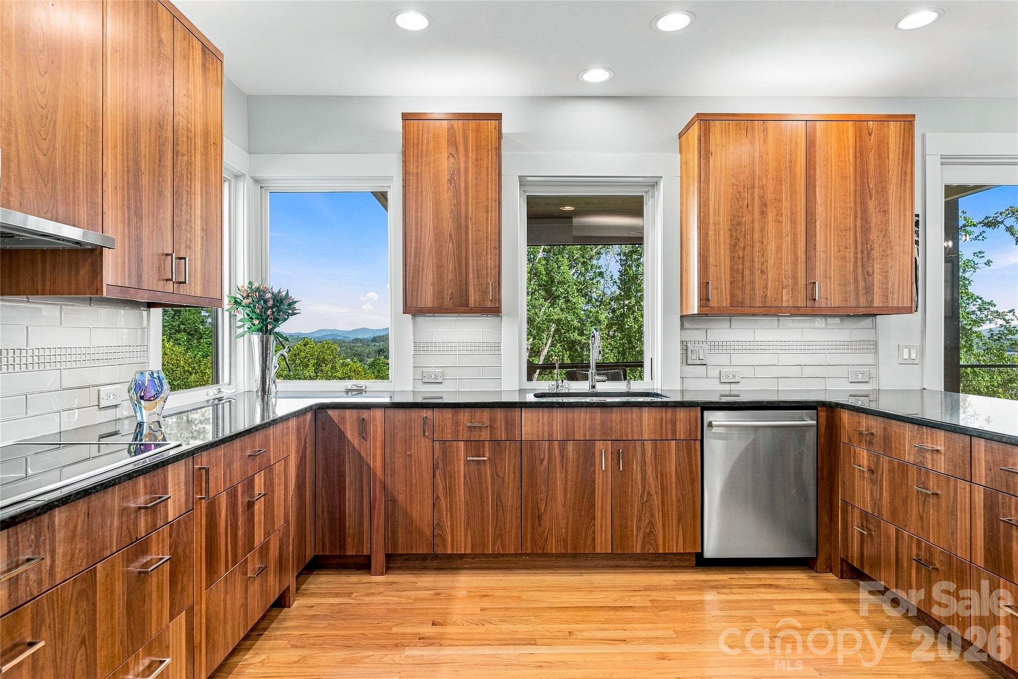 Gourmet Kitchen with Granite Countertops - 22 Quartz Trail, Hendersonville