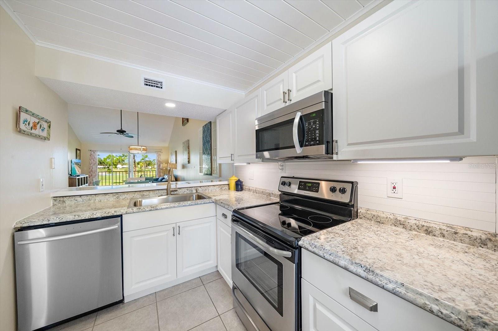 Condominium at 439 CERROMAR LN #410, VENICE, photo 6 of 29