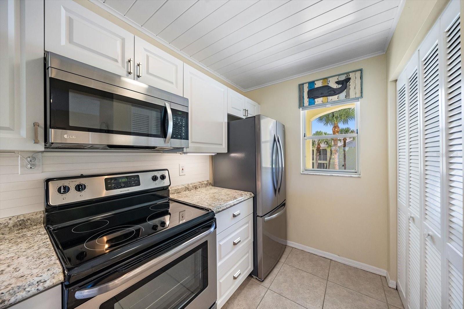 Condominium at 439 CERROMAR LN #410, VENICE, photo 7 of 29
