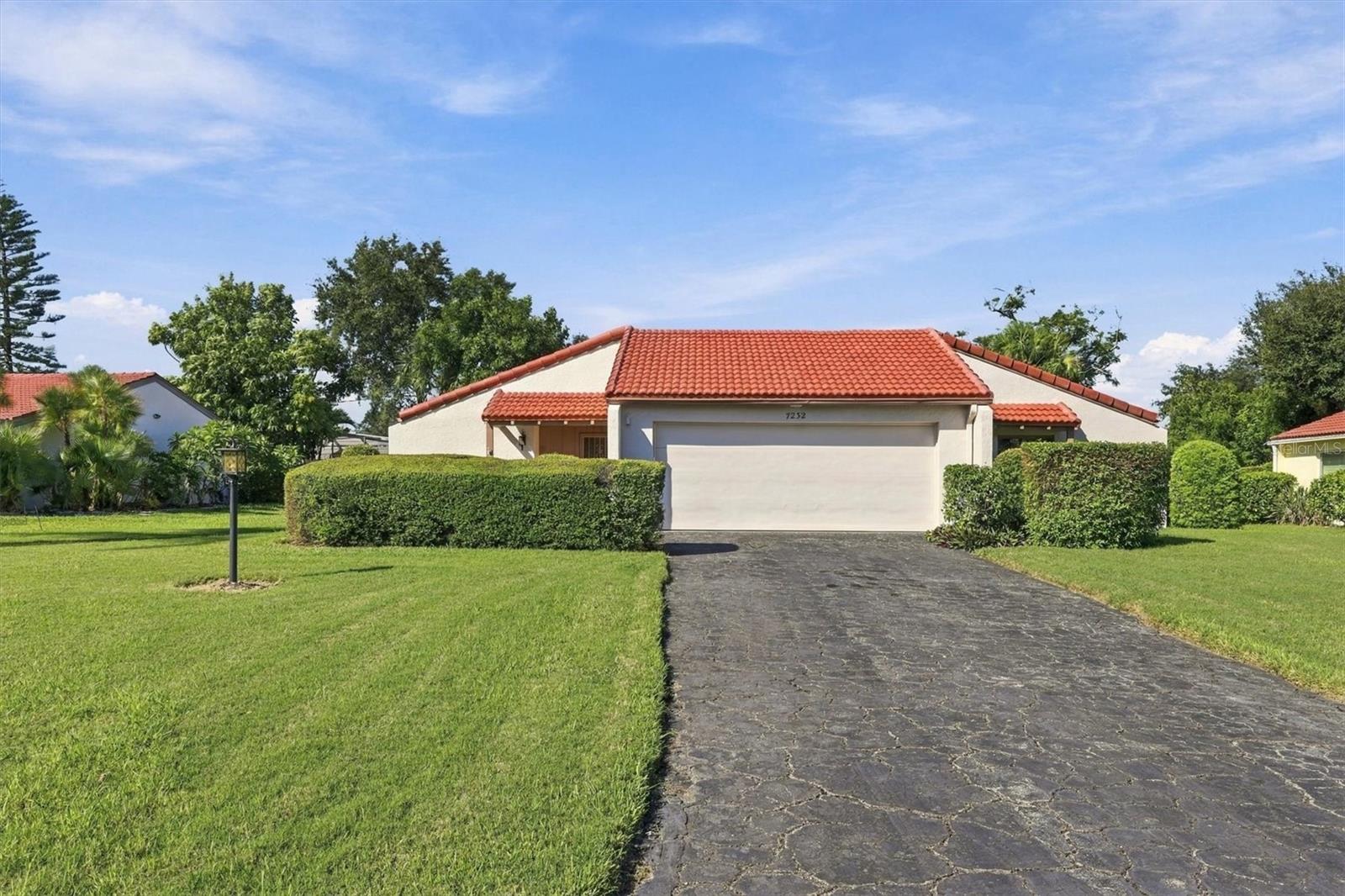 7232 LAS CASAS DR #7232