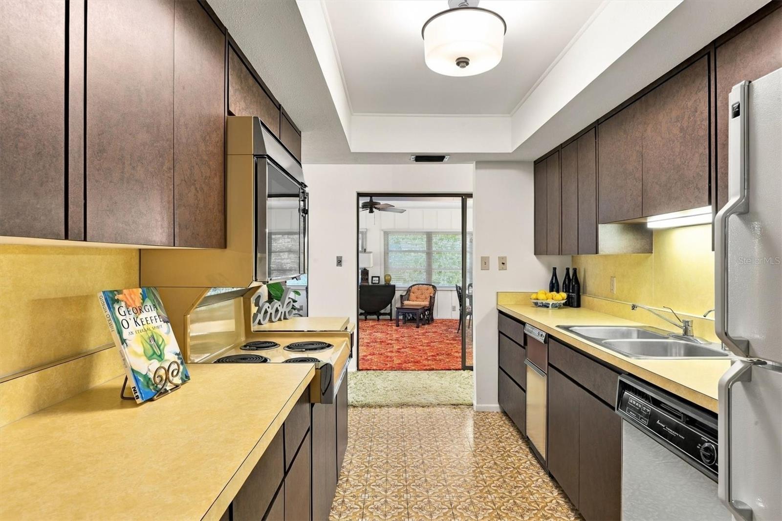 Condominium at 7232 LAS CASAS DR #7232, SARASOTA, photo 18 of 45