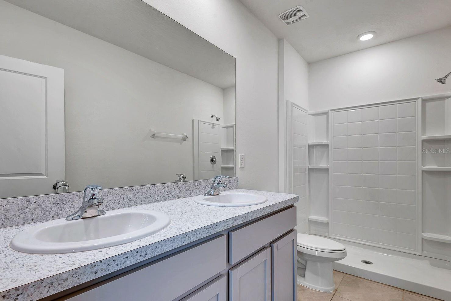 Townhouse at 136 MANGROVE SHADE CIR, APOLLO BEACH, photo 23 of 42
