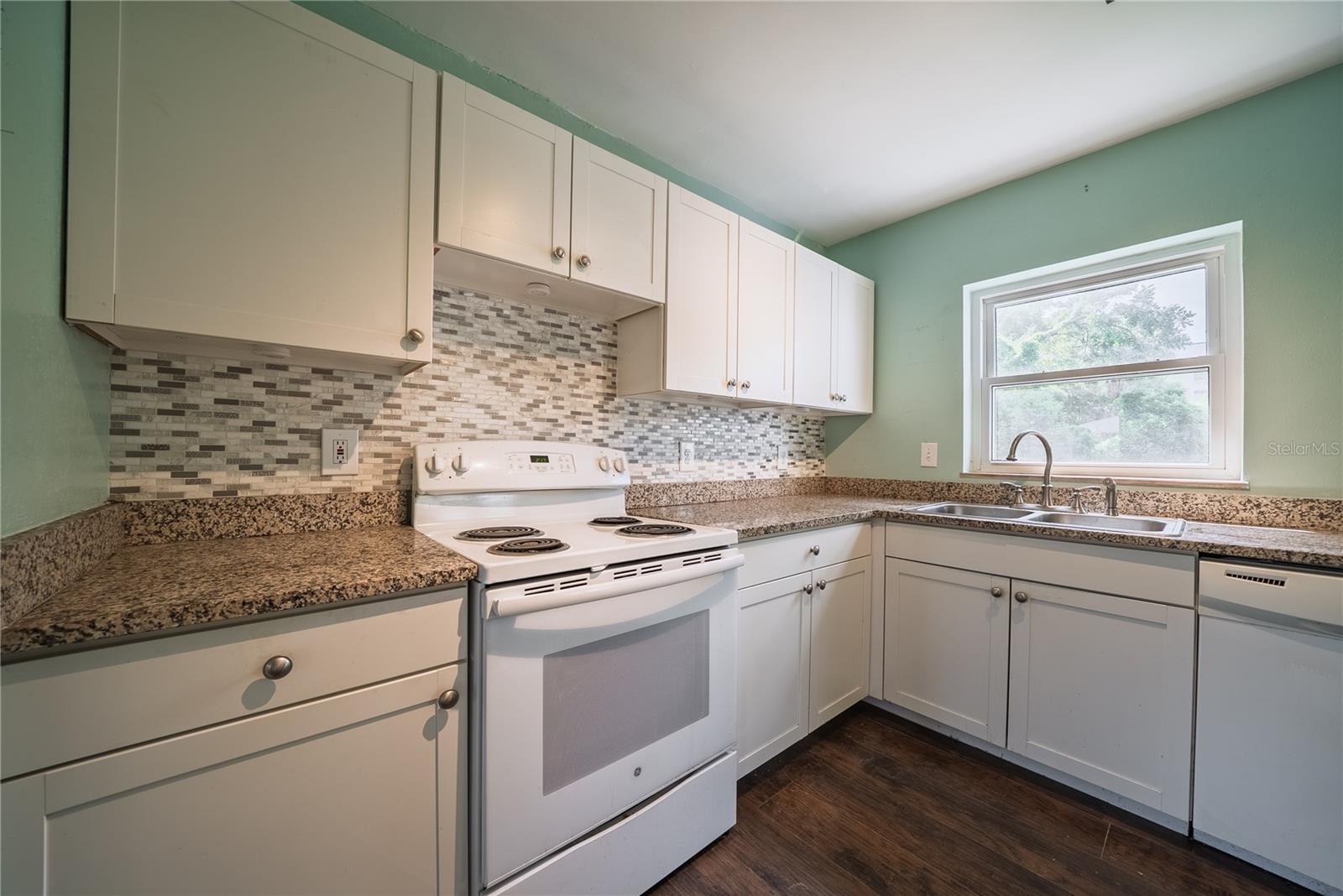 Updated kitchen. - 1622 TULANE ST, ORLANDO