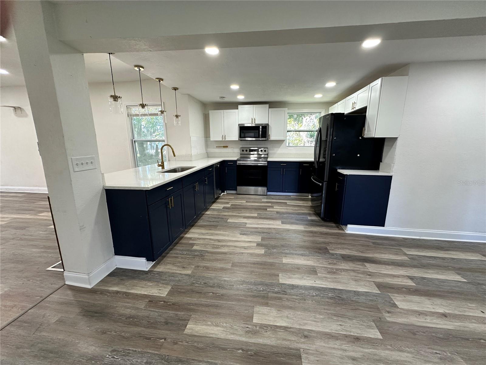 Kitchen - 1208 BONAIRE DR, LEESBURG