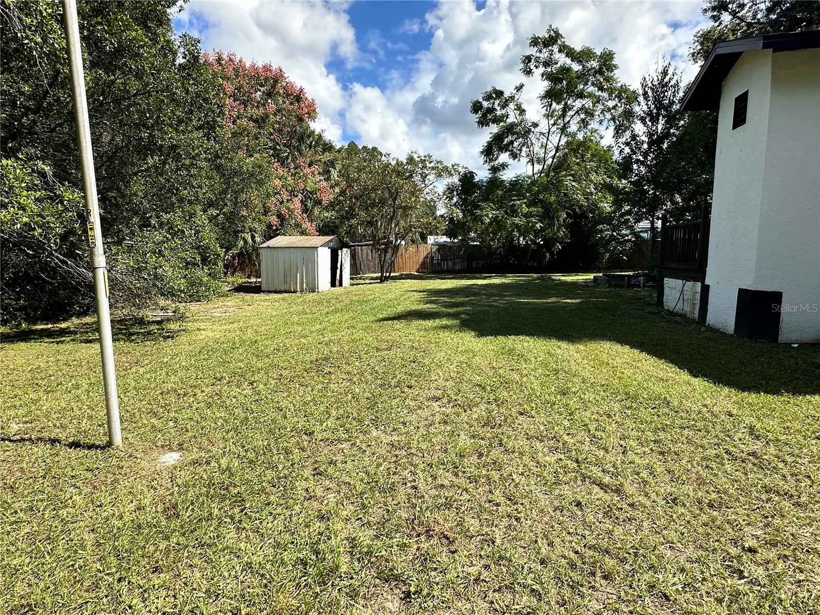 Yard - 1208 BONAIRE DR, LEESBURG