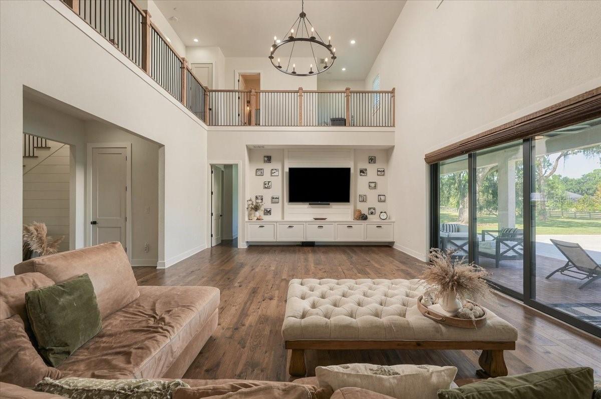 Livingroom / Architectural Catwalk - 888 TWIN OAKS LN, WINTER HAVEN