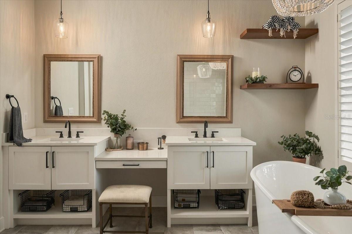 Primary Bathroom - 888 TWIN OAKS LN, WINTER HAVEN