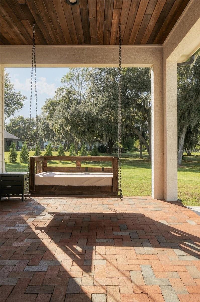 Rear Porch - 888 TWIN OAKS LN, WINTER HAVEN