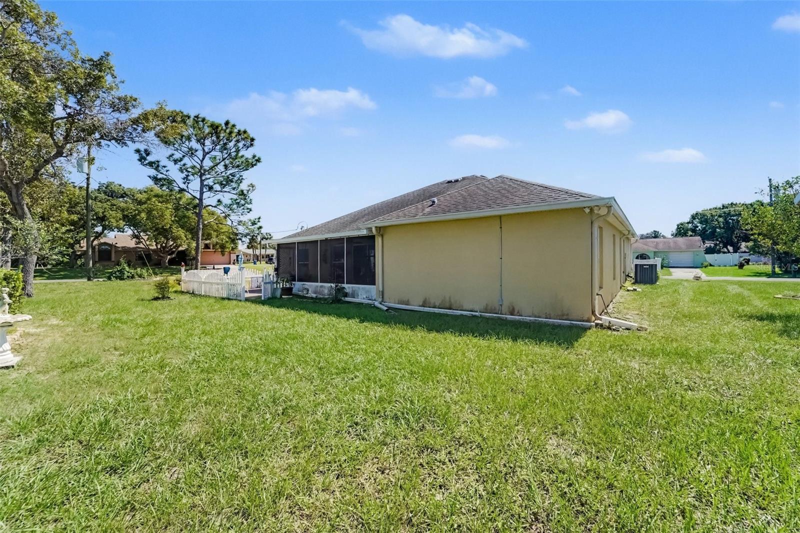 Single Family Residence at 11189 MADERIA ST, SPRING HILL, photo 29 of 30