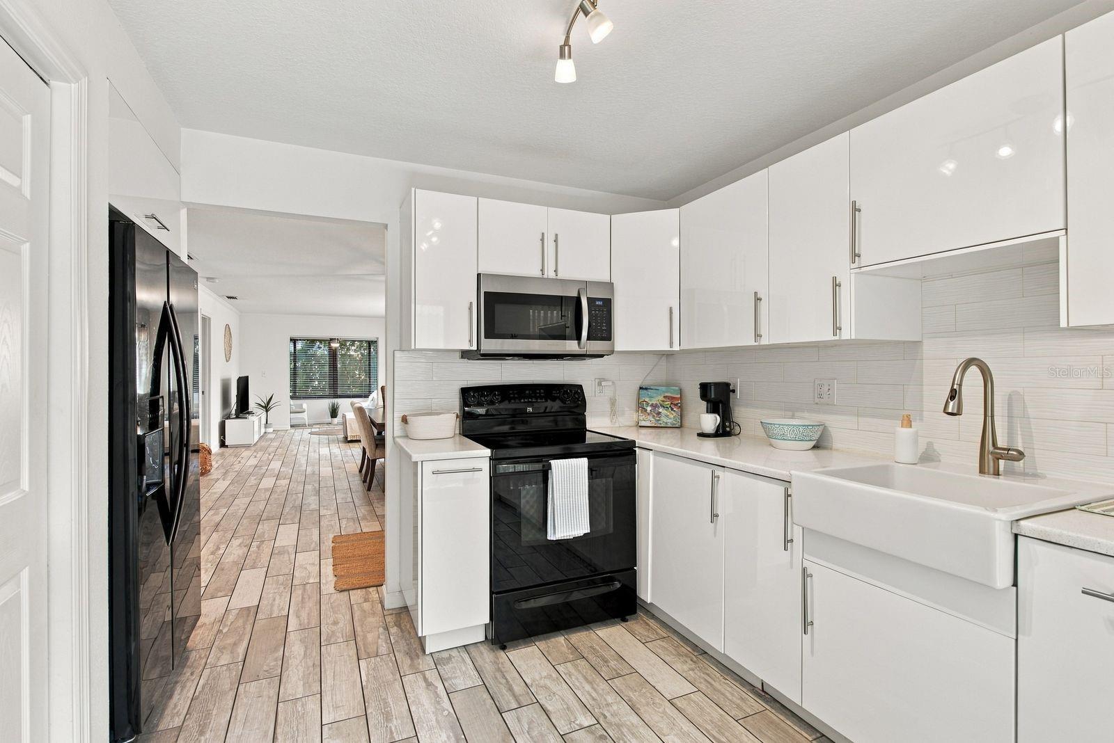 Condominium at 515 MISTLETOE CT #B, SAFETY HARBOR, photo 6 of 32