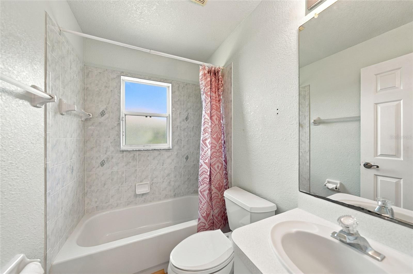 Guest Bath - 4840 CAMELOT ST, NORTH PORT