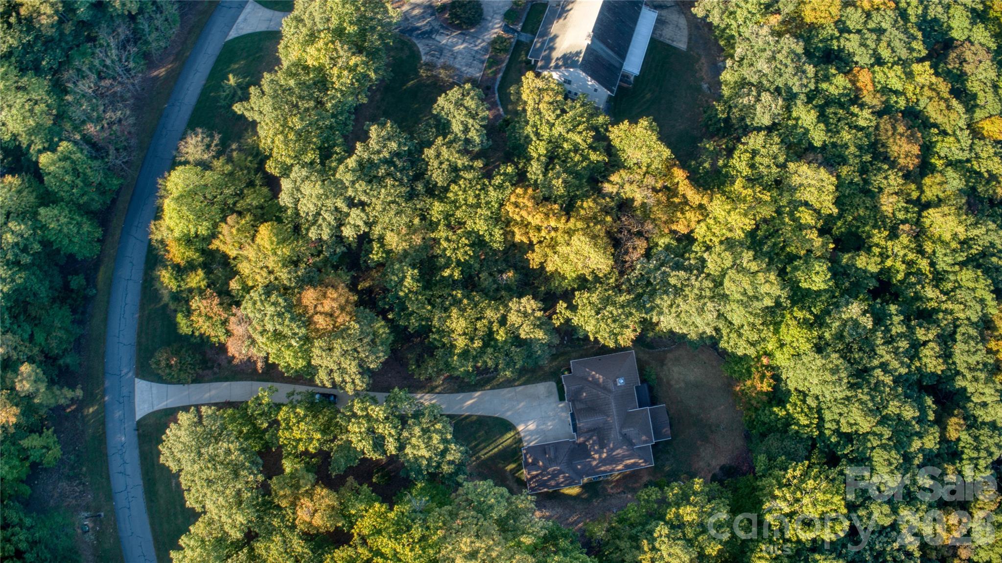 Single Family Residence at 1610 Rocky Cove Lane, Denton, photo 2 of 48