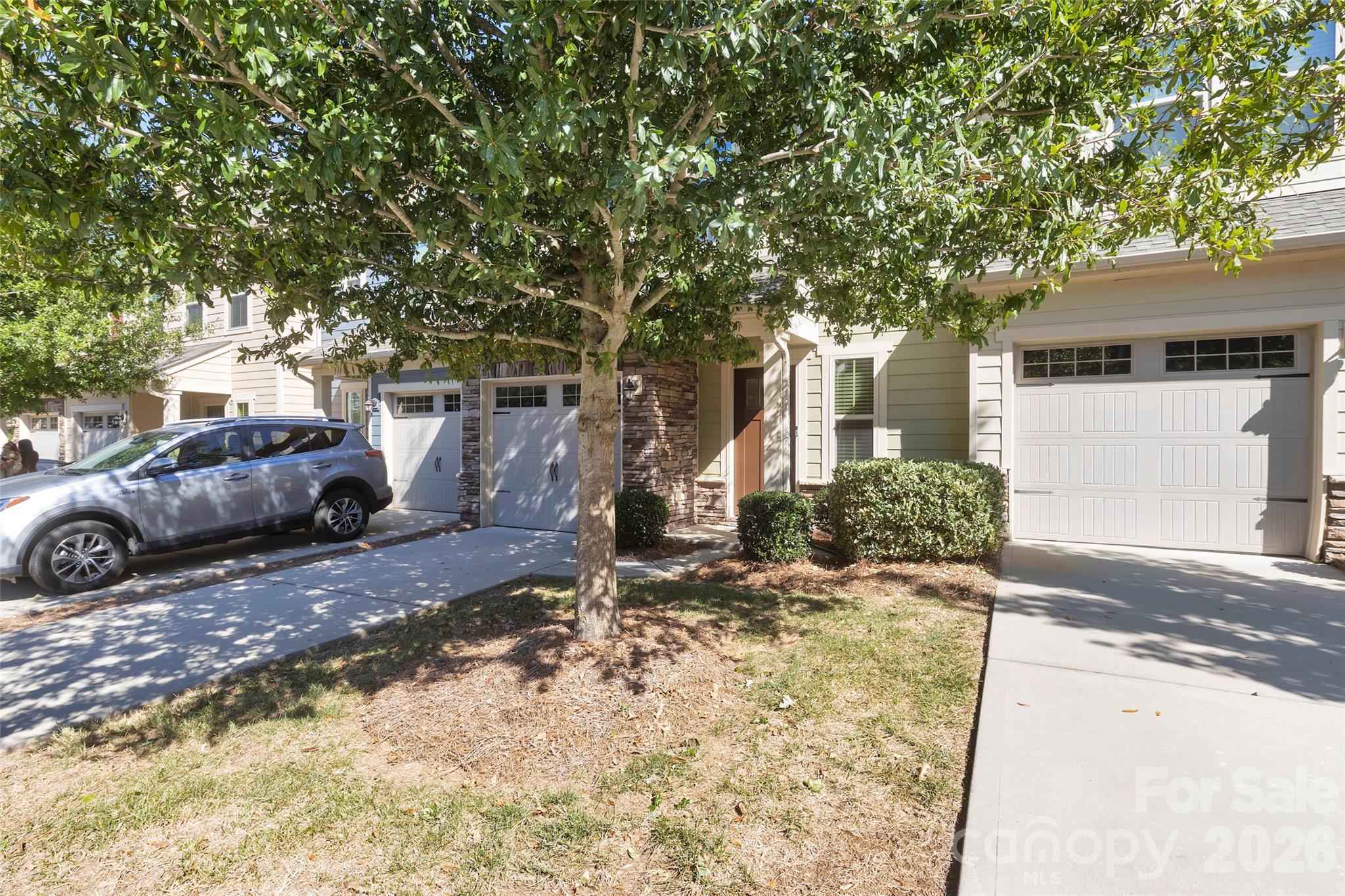 Pond Place neighbors - 315 Pond Place Lane, Matthews