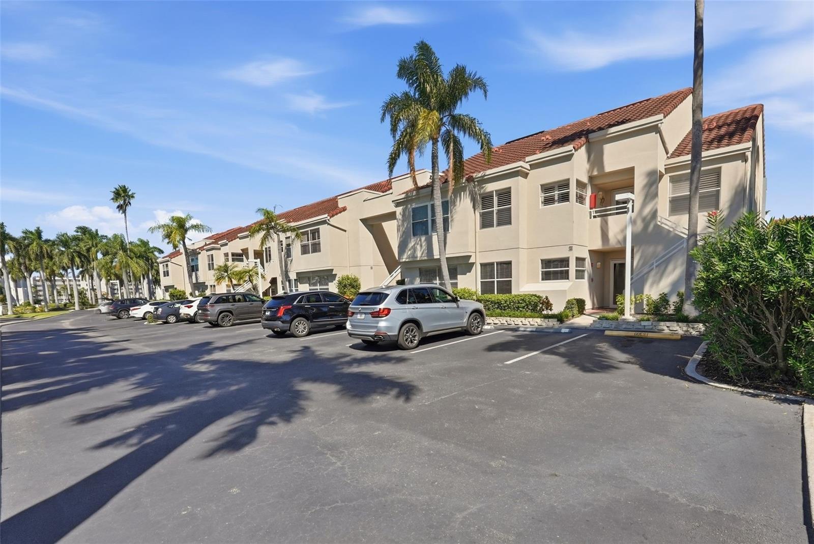 Condominium at 6100 BAHIA DEL MAR CIR #204, ST PETERSBURG, photo 6 of 41