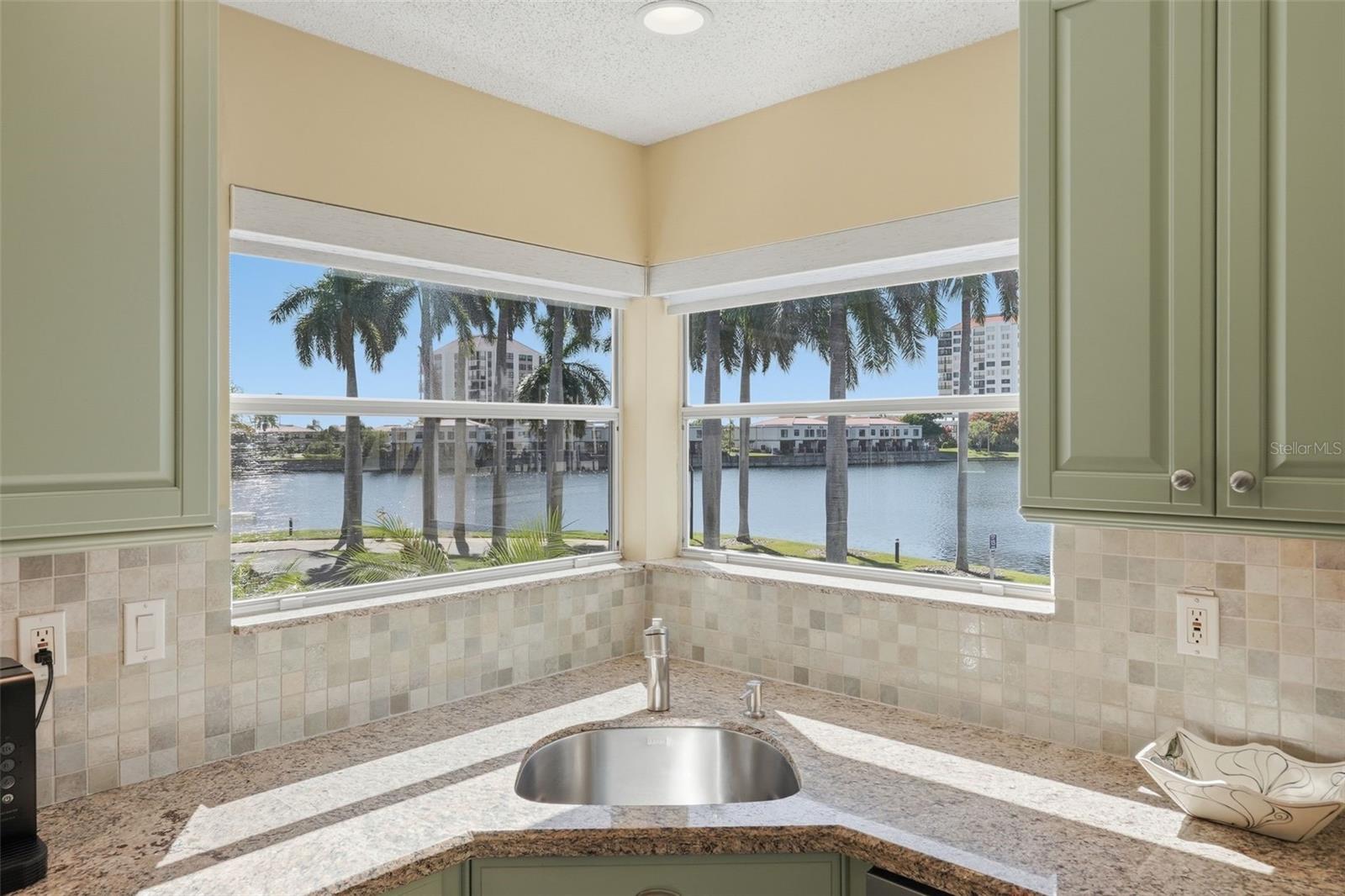 Condominium at 6100 BAHIA DEL MAR CIR #204, ST PETERSBURG, photo 11 of 41