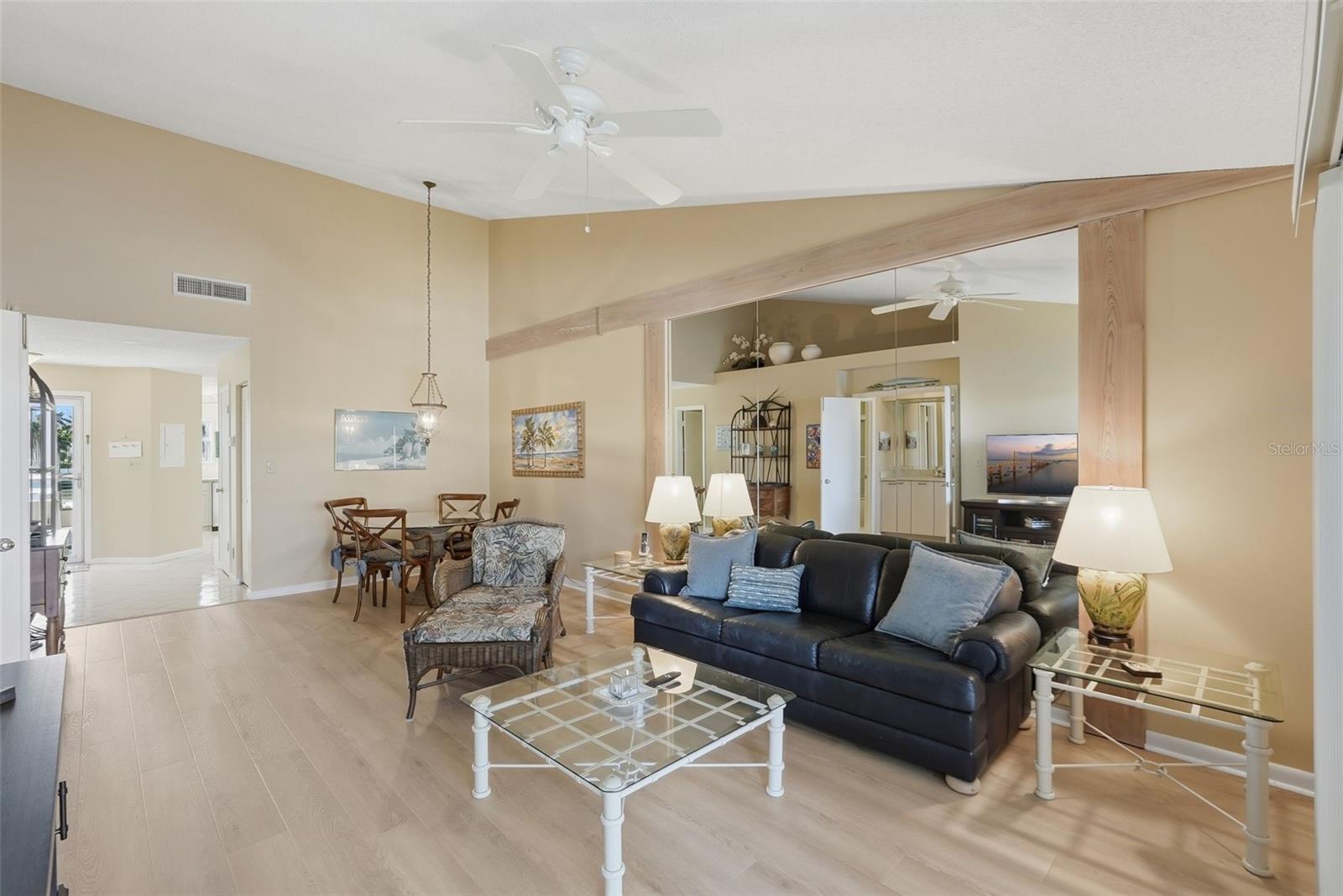 Condominium at 6100 BAHIA DEL MAR CIR #204, ST PETERSBURG, photo 21 of 41