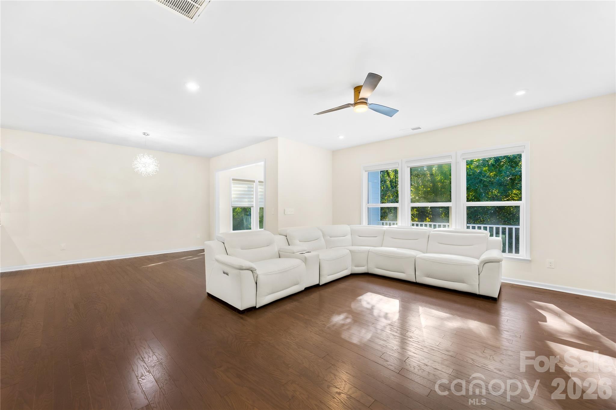 Single Family Residence at 1004 Dorsey Drive, Fort Mill, photo 13 of 49