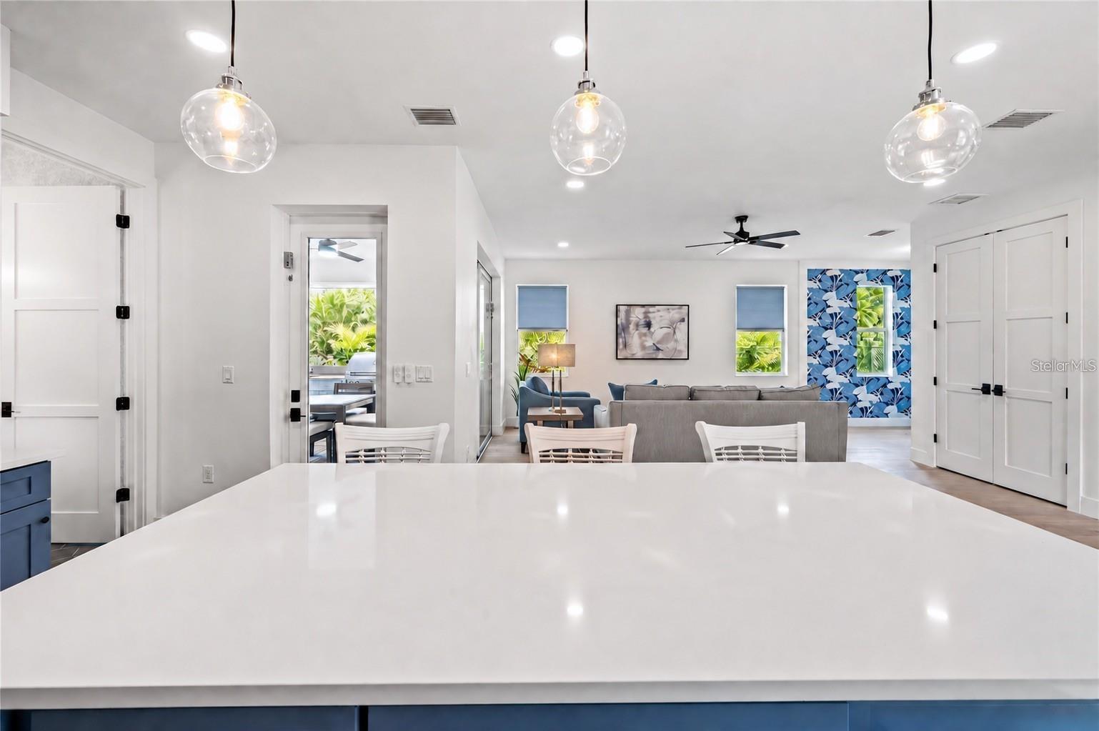 Single Family Residence at 1647 SIESTA DR, SARASOTA, photo 22 of 42