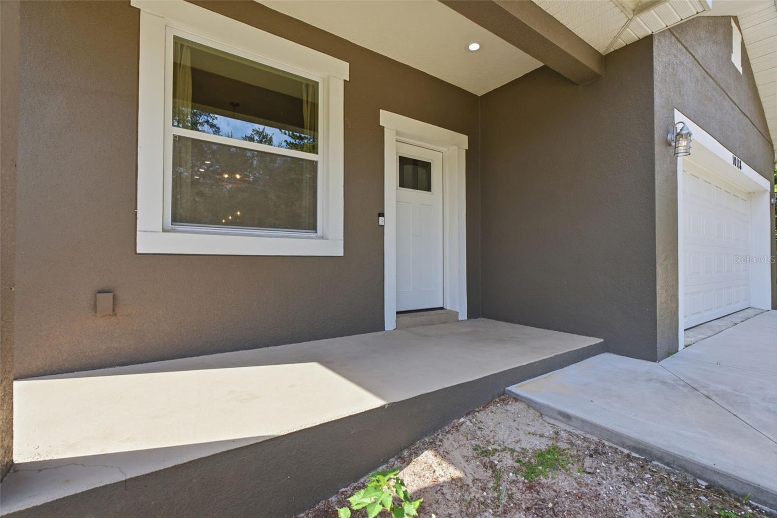 Single Family Residence at 10118 N BROOKS ST, TAMPA, photo 6 of 50