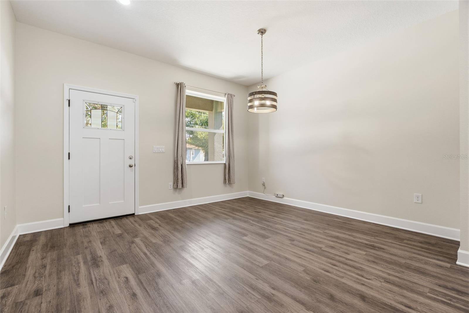 Single Family Residence at 10118 N BROOKS ST, TAMPA, photo 8 of 50