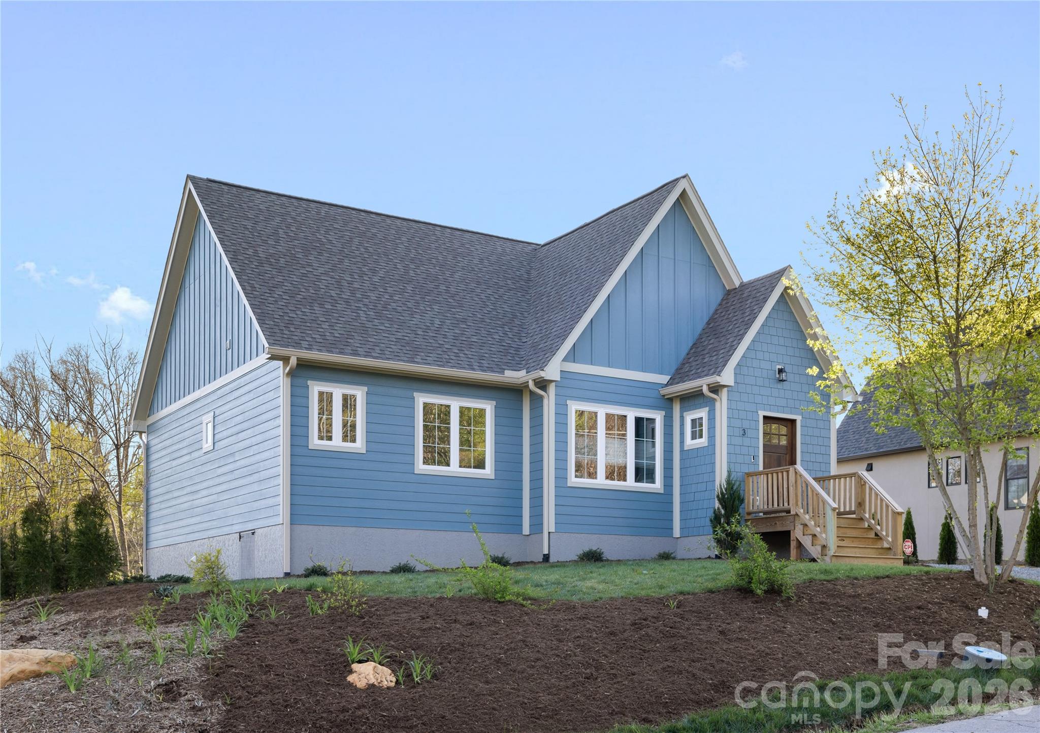Single Family Residence at 3 Mountain View Avenue, Black Mountain, photo 2 of 31