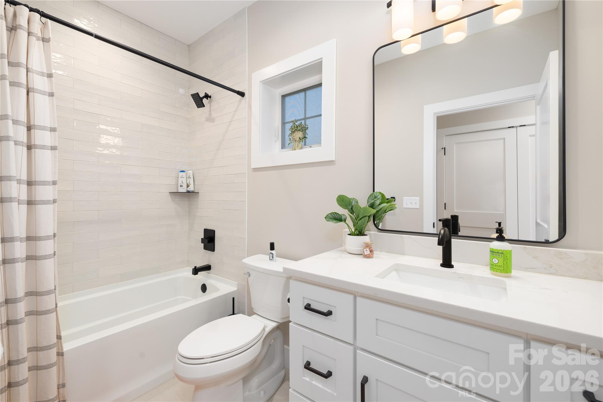 Single Family Residence at 3 Mountain View Avenue, Black Mountain, photo 26 of 31