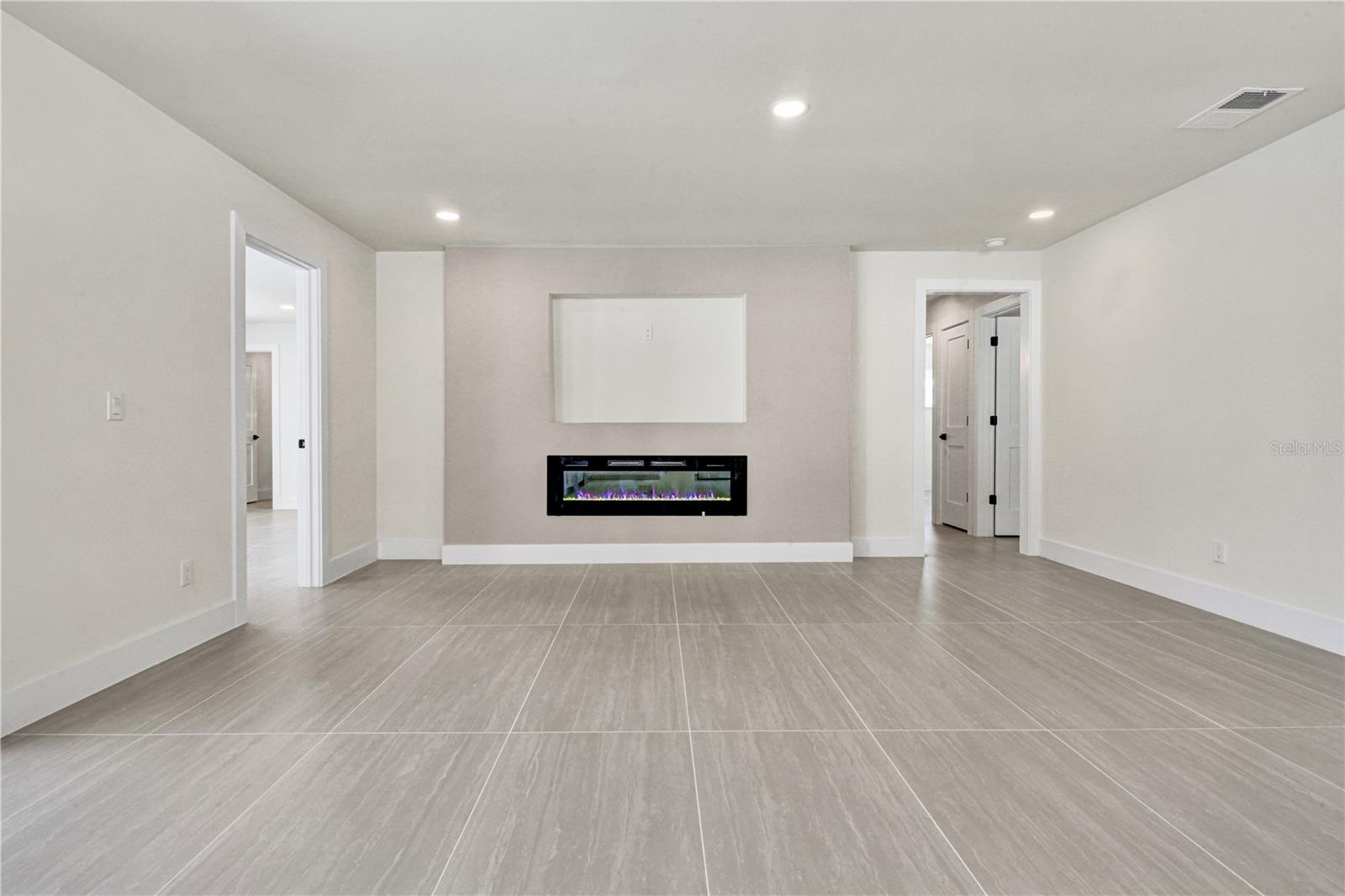 Living Room - 915 60TH ST W, BRADENTON