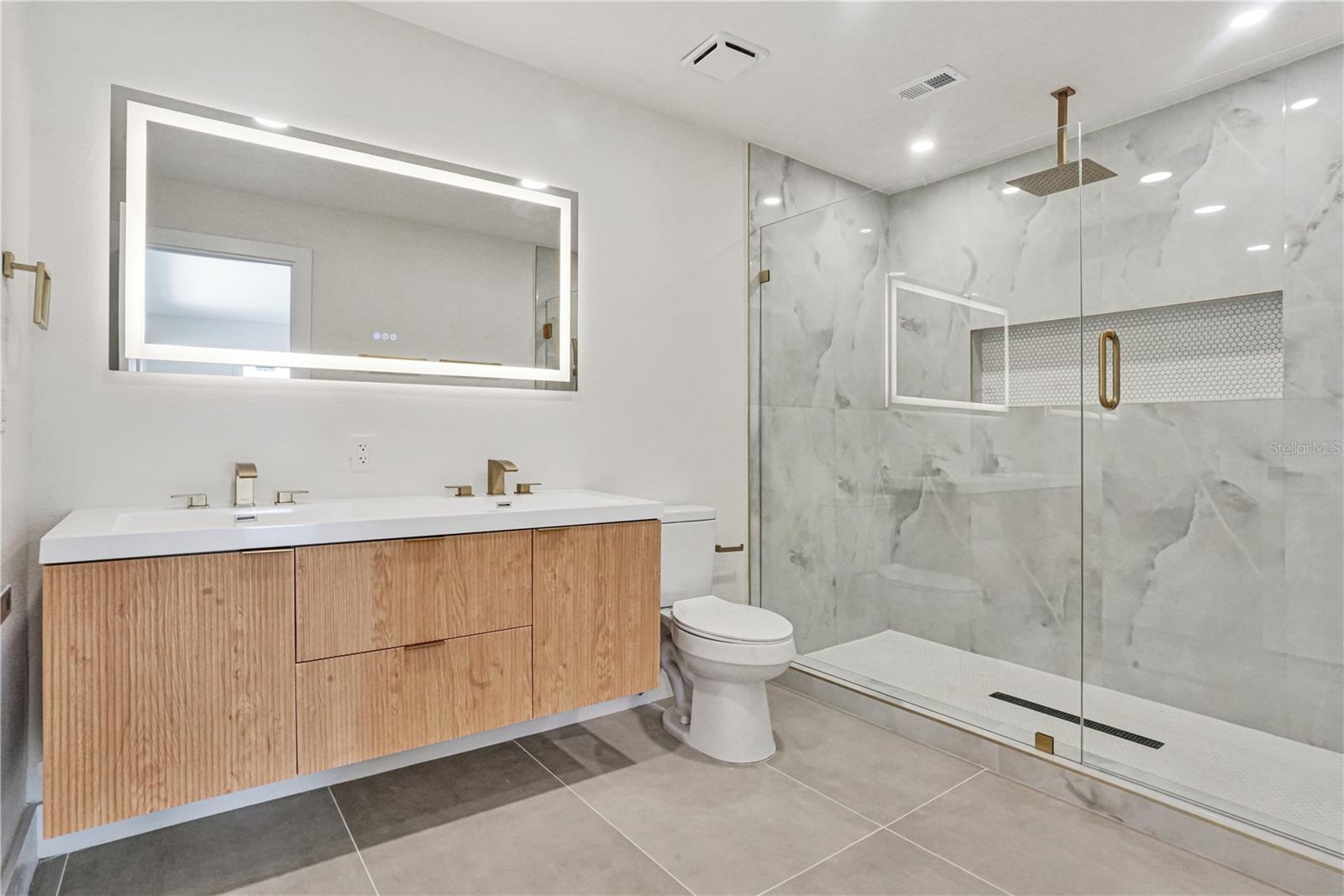 primary bathroom - 915 60TH ST W, BRADENTON