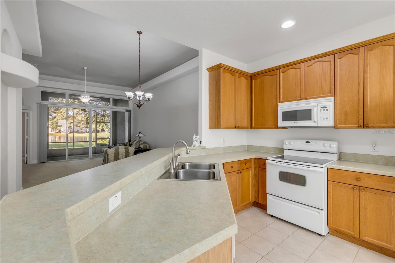 Townhouse at 116 BAUER CIR, DAYTONA BEACH, photo 7 of 42