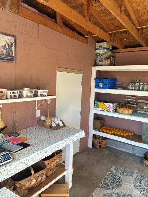 Outdoor Room w/Refrigerator - 3120 Poole Road, Salisbury