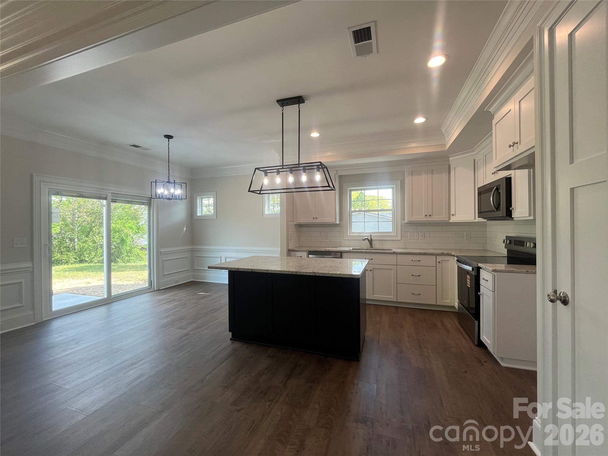 Kitchen, Dining - 403 E 21st Street, Kannapolis