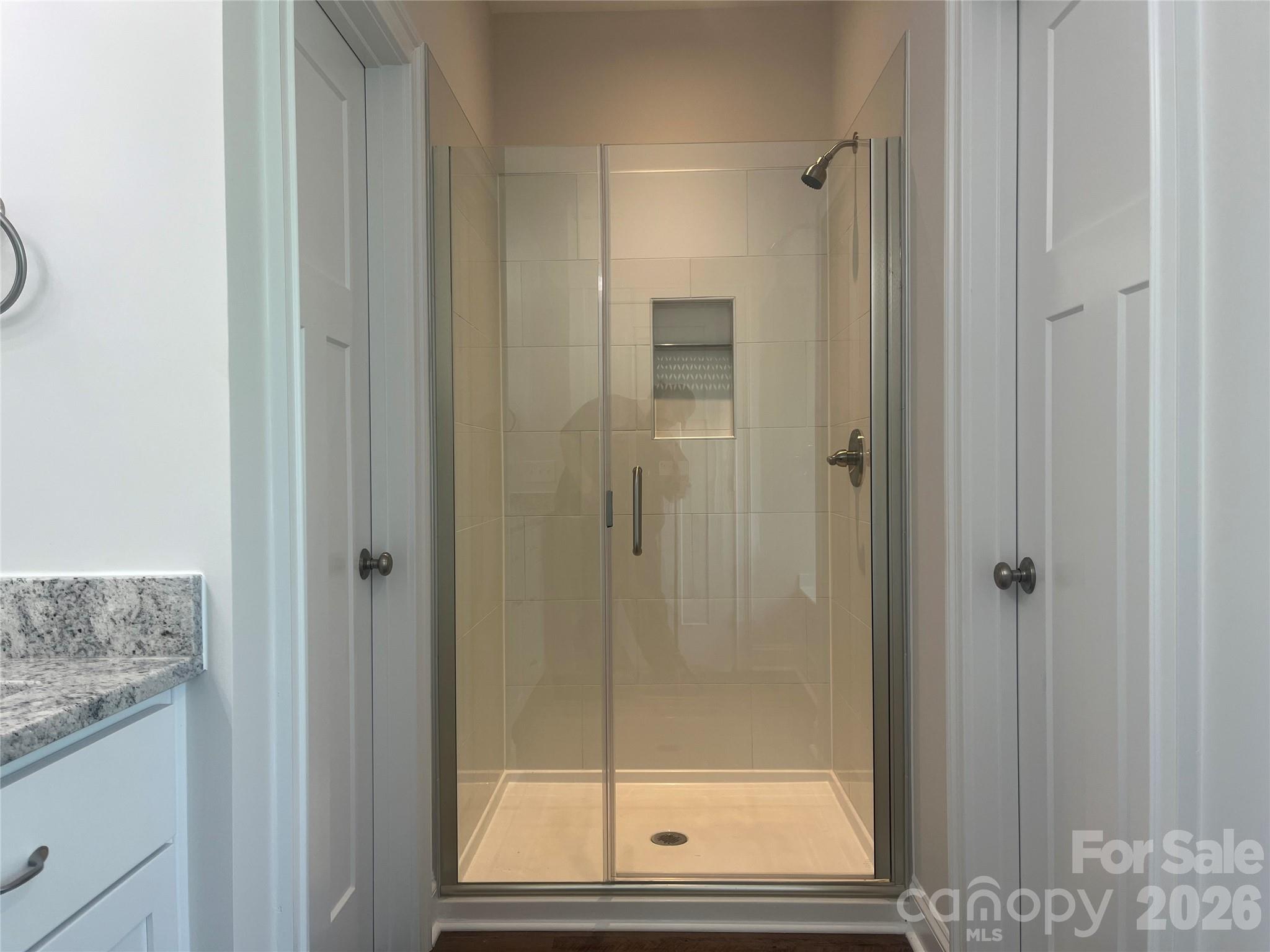 Tiled Shower - 403 E 21st Street, Kannapolis