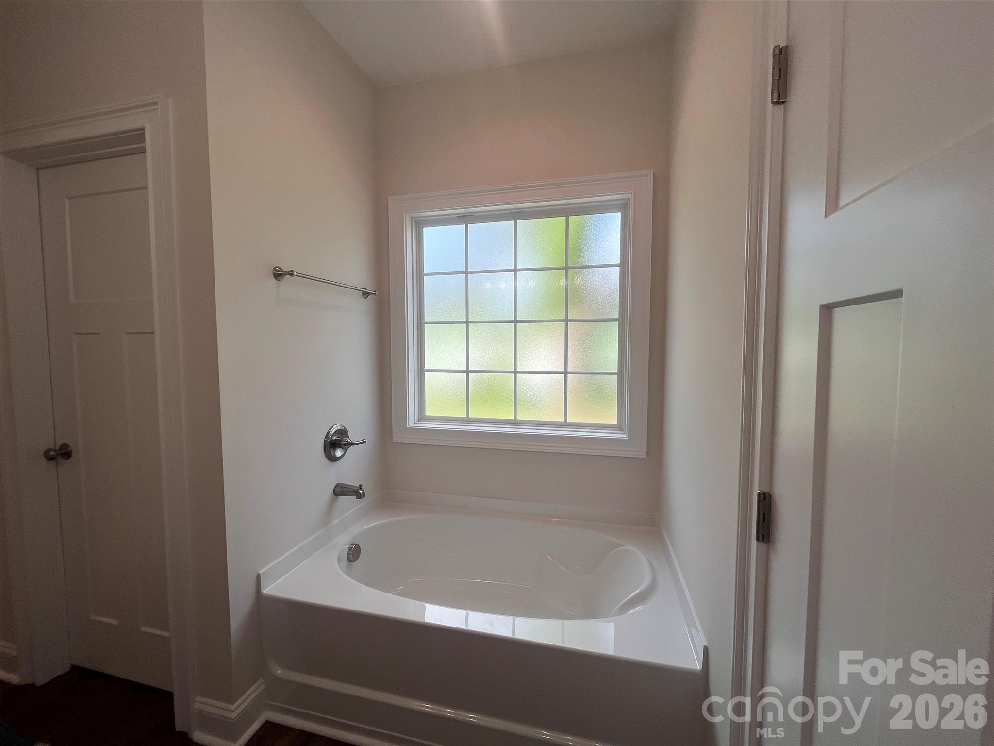 Garden Tub - 403 E 21st Street, Kannapolis