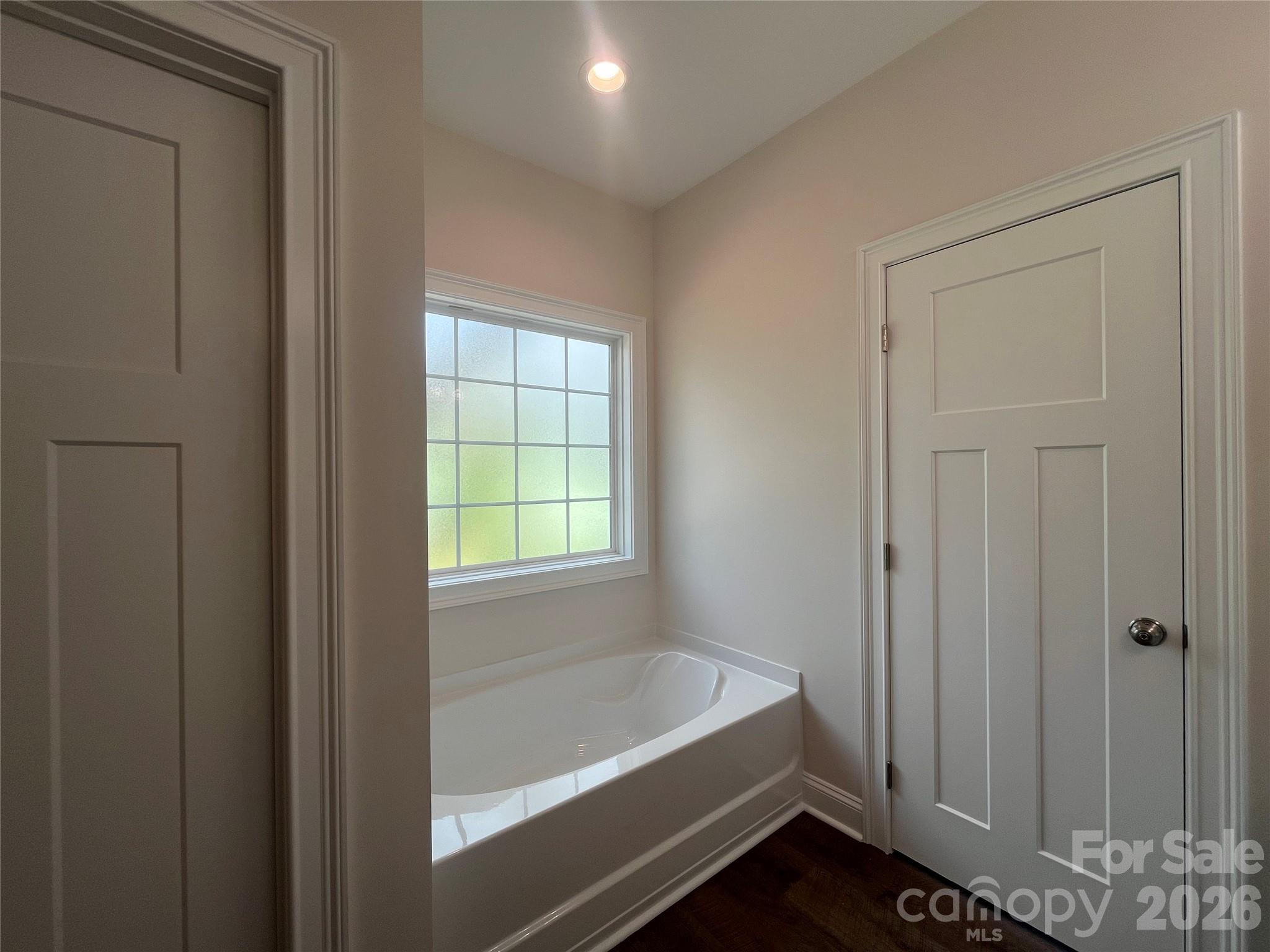 Garden Tub - 403 E 21st Street, Kannapolis