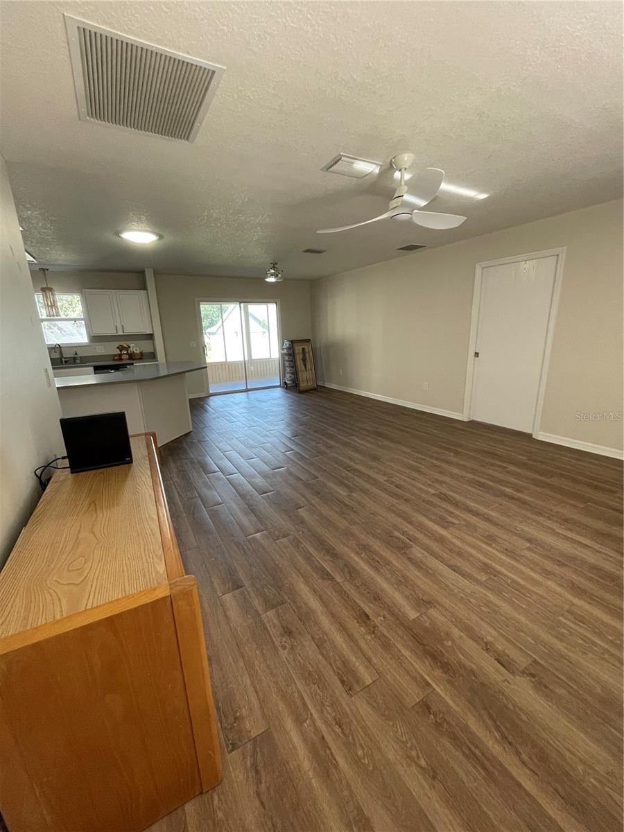 Single Family Residence at 1657 LATTA CT, THE VILLAGES, photo 10 of 23