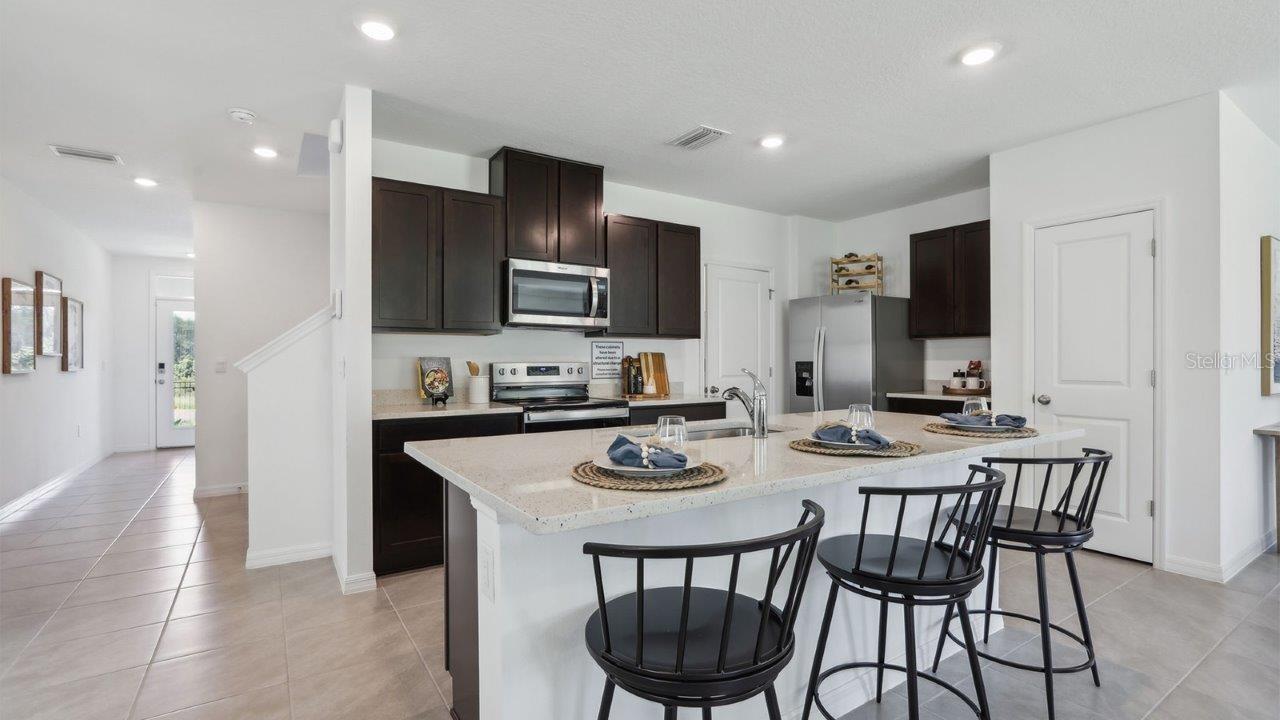 Single Family Residence at 15033 COLTMAN HILL DR, WIMAUMA, photo 4 of 26