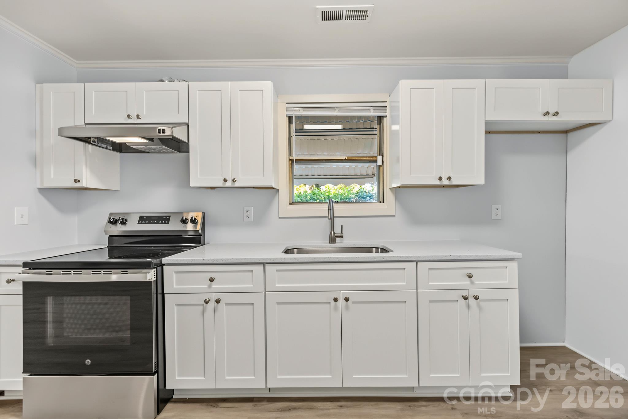 New quartz countertops - 2018 Quentin Street, Charlotte
