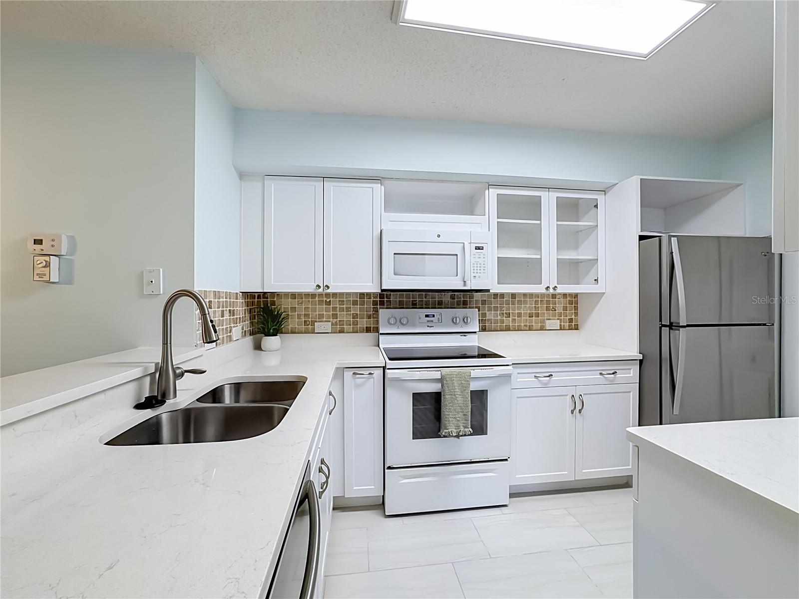 Kitchen - 8880 COLONNADES CT W #413, BONITA SPRINGS