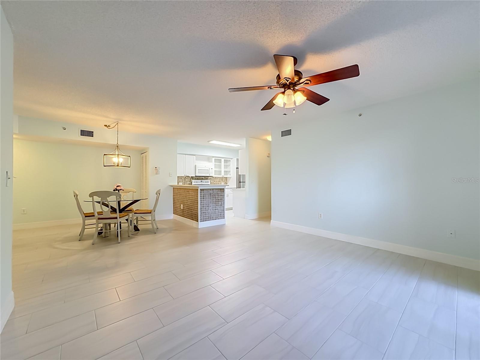 Dining/Great Room - 8880 COLONNADES CT W #413, BONITA SPRINGS